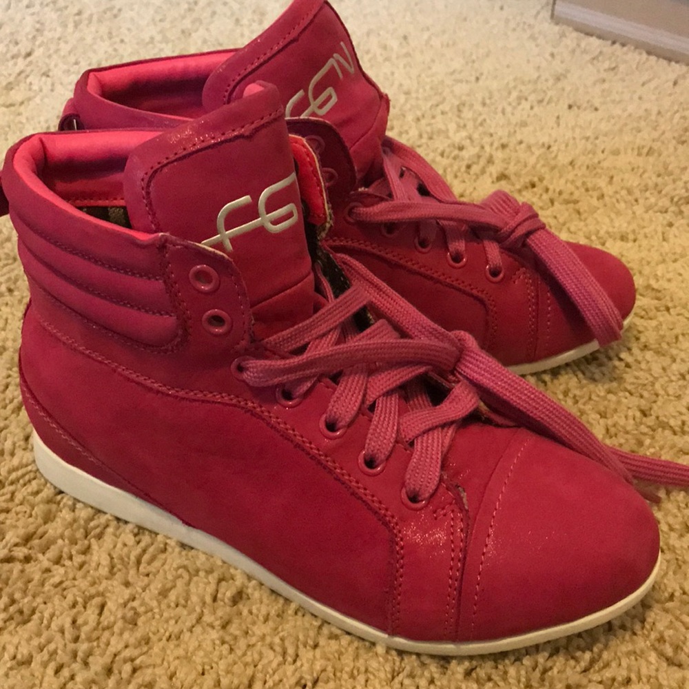 Super cute fashion high top sneakers pink